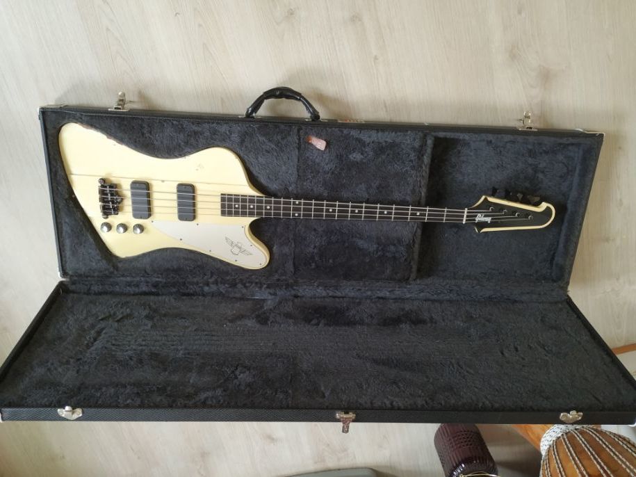 Gibson Thunderbird IV