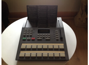 Alesis HR-16 (42084)