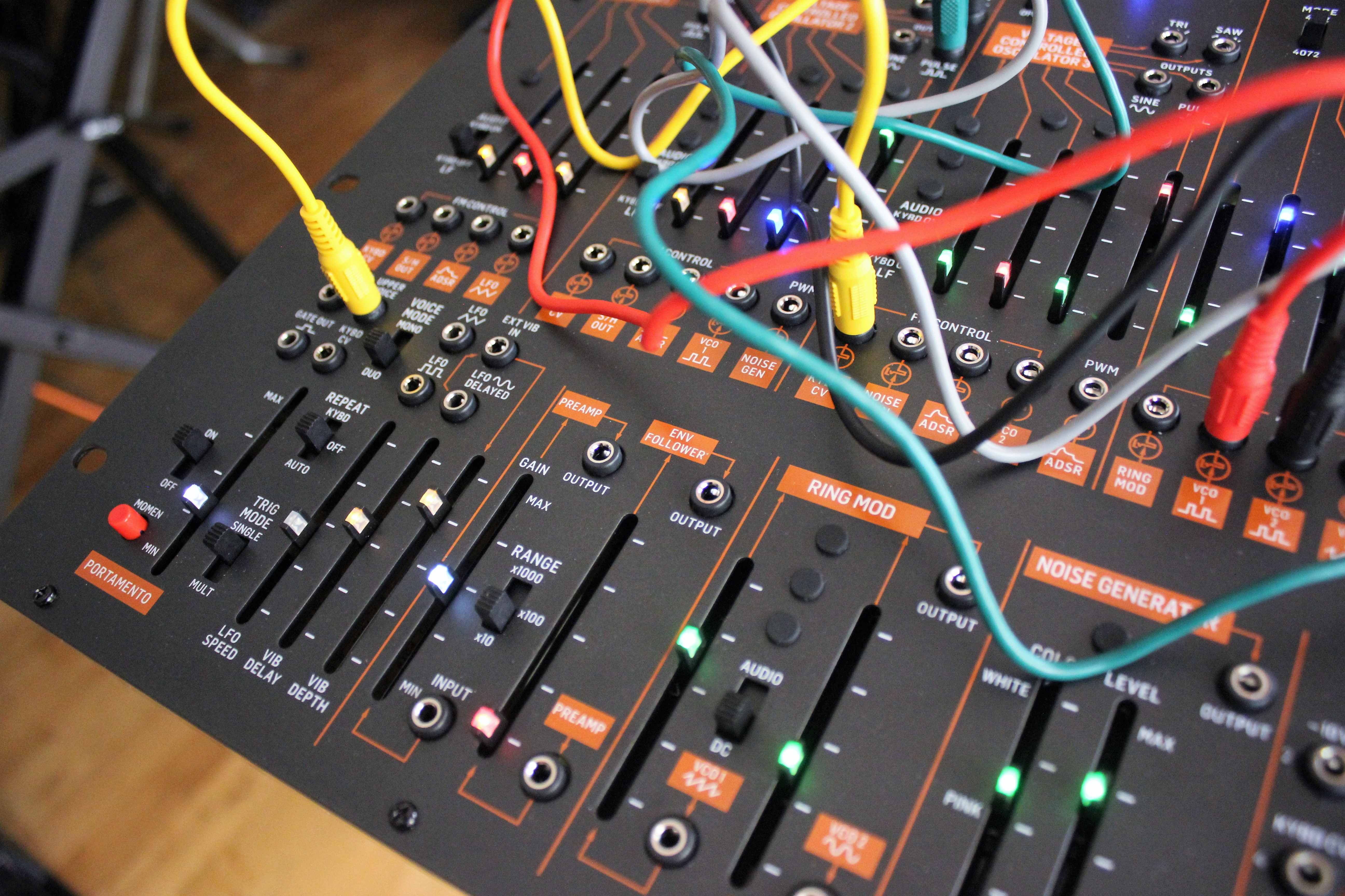 Behringer 2600 : B2600_2tof 07.JPG