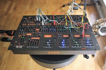 Behringer 2600 : B2600_2tof 08.JPG Behringer 2600 : B2600_2tof 08.JPG
