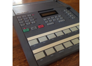 Alesis HR-16 (73538)