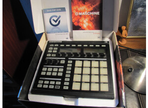 Native Instruments Maschine MKI (374)