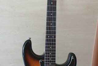 Squier Affinity Stratocaster HSS (2001-2020)