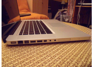 Apple Macbook Pro 15,4" Intel Core2 Duo (Nouvelle Génération) 2,4 Ghz