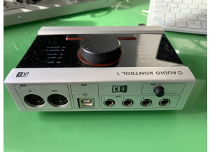 Native Instruments Audio Kontrol 1 (32256)