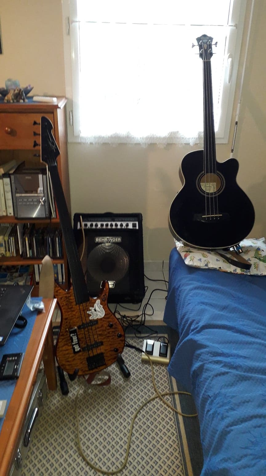 Behringer Ultrabass BX1200