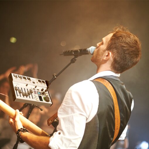 Image_iStock_Digital-Mixing-with-Ease_FLOW-8 Image_iStock_Digital-Mixing-with-Ease_FLOW-8