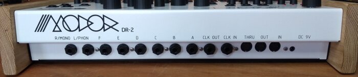 Modor Music DR-2 : DR2achter Modor Music DR-2 : DR2achter