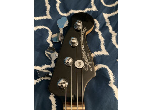 Squier Eva Gardner Precision Bass (75708)