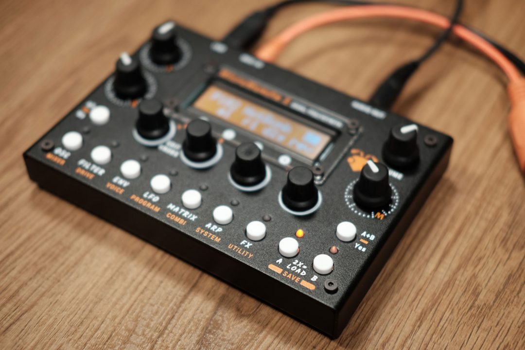 audiothingies-micromonsta2-front-angle3-1080x720