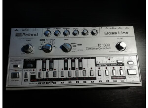 Roland TB-303 (80384)