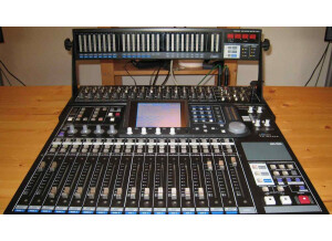 Tascam DM-24 (5407)