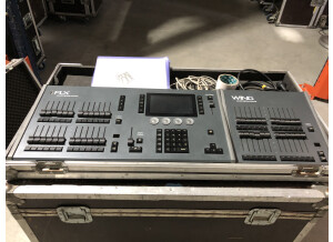 Console FLX 2048 face1