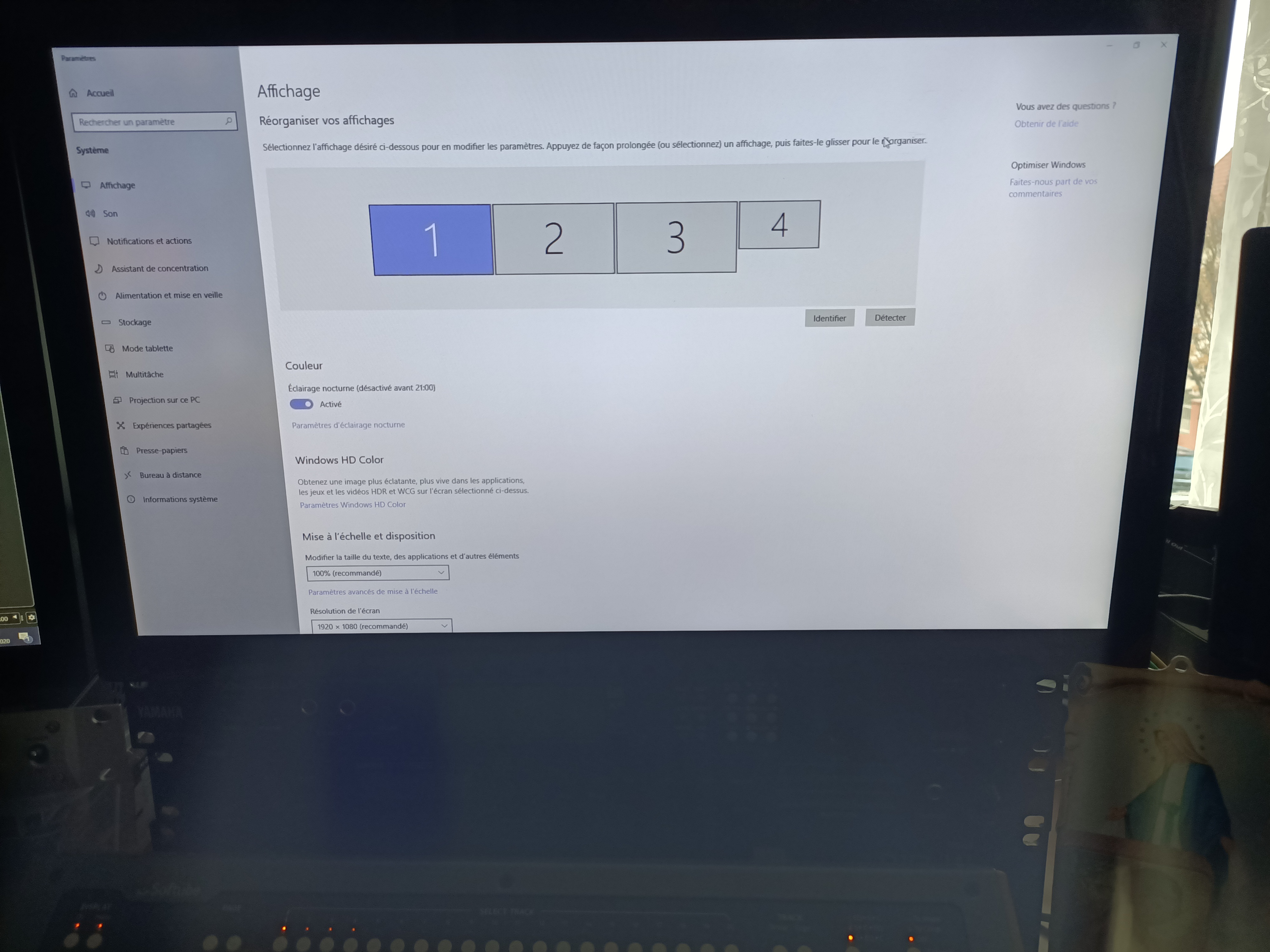 les écrans sont dans le bon ordre