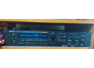 Roland-JV-1080-1-180€