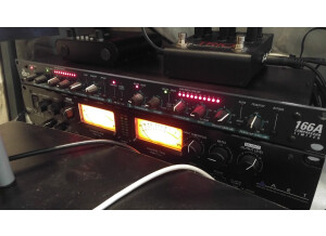 dbx 166A (82929)