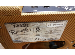 Fender Vintage Reissue '63 Tube Reverb (6215)