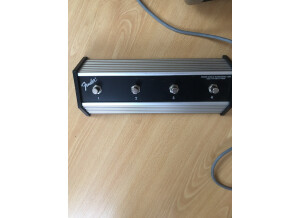 Fender_footswitch_pedal_front_2