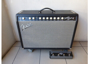 Fender Supersonic.JPG