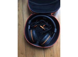 Orange ‘O’ Edition Headphones (25157)