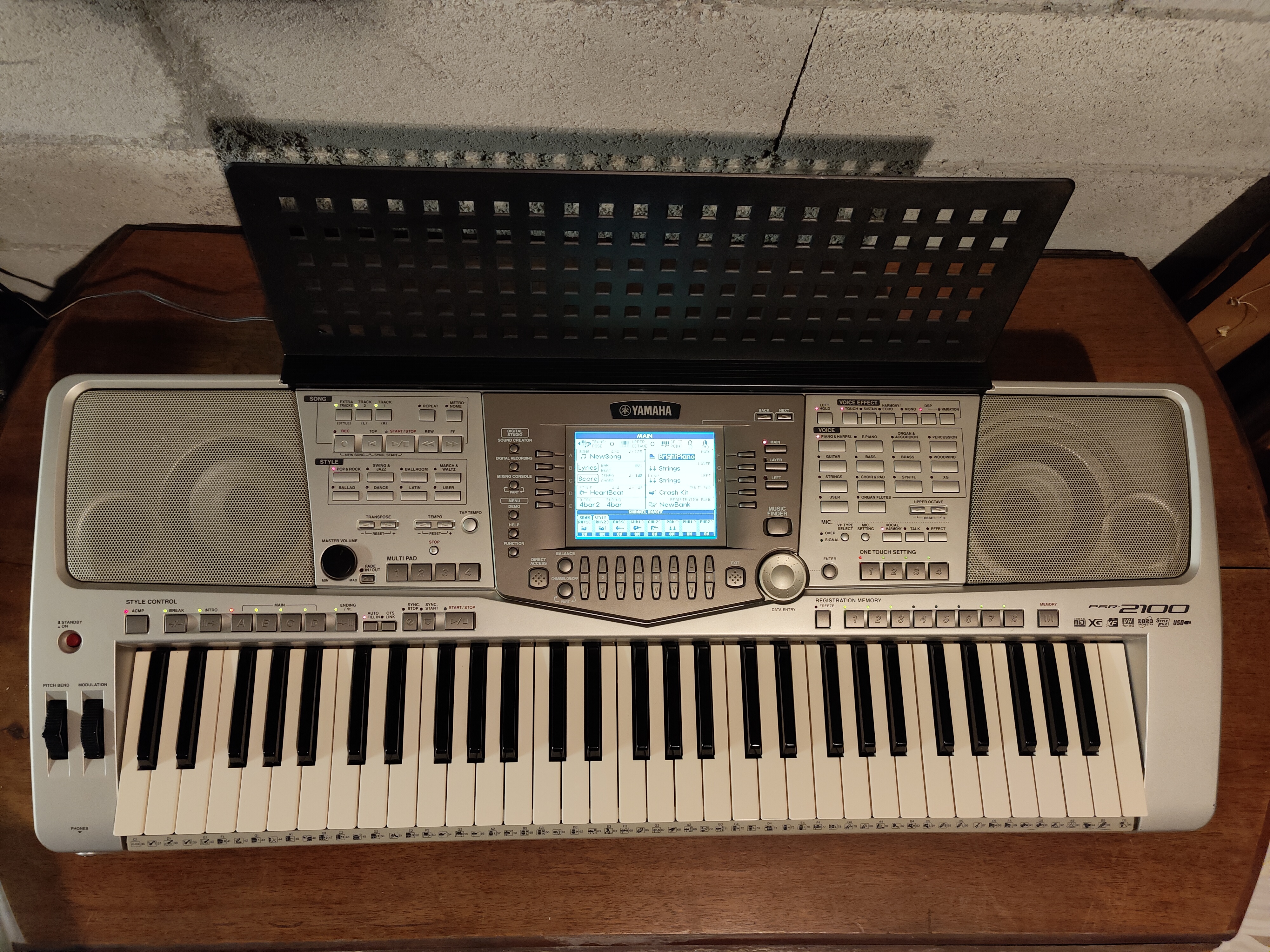 Pictures and images Yamaha PSR-2100 - Audiofanzine