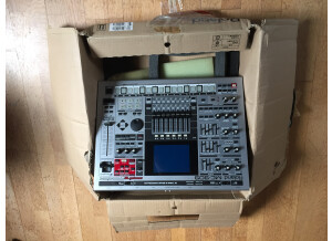 Roland MC-909 Sampling Groovebox (35368)