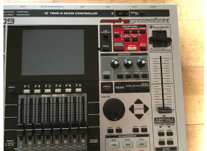 Roland MC-909 Sampling Groovebox (57756)