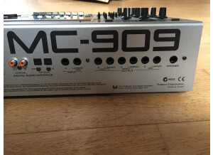 Roland MC-909 Sampling Groovebox (12897)