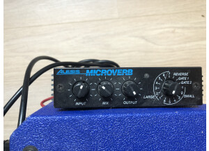 Alesis_microverb_front_1