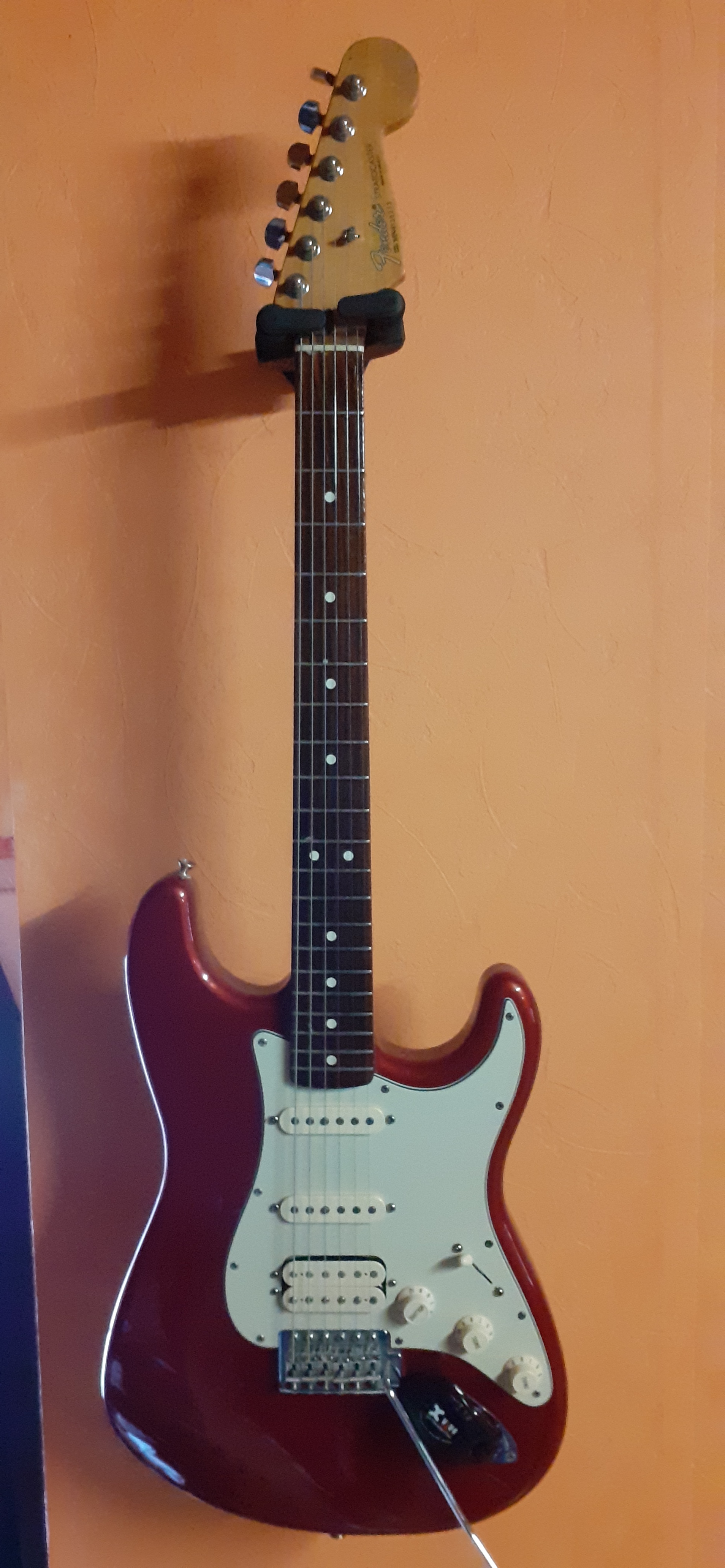 Fender Standard Stratocaster [1990-2005]