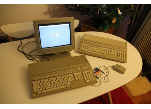 Atari 1040 STF (8800)