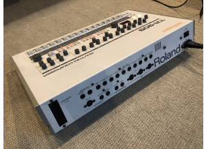Roland TR-909 (68064)