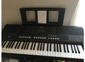 Yamaha PSR-E433