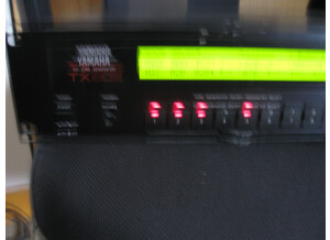 Yamaha TX802 (1209)