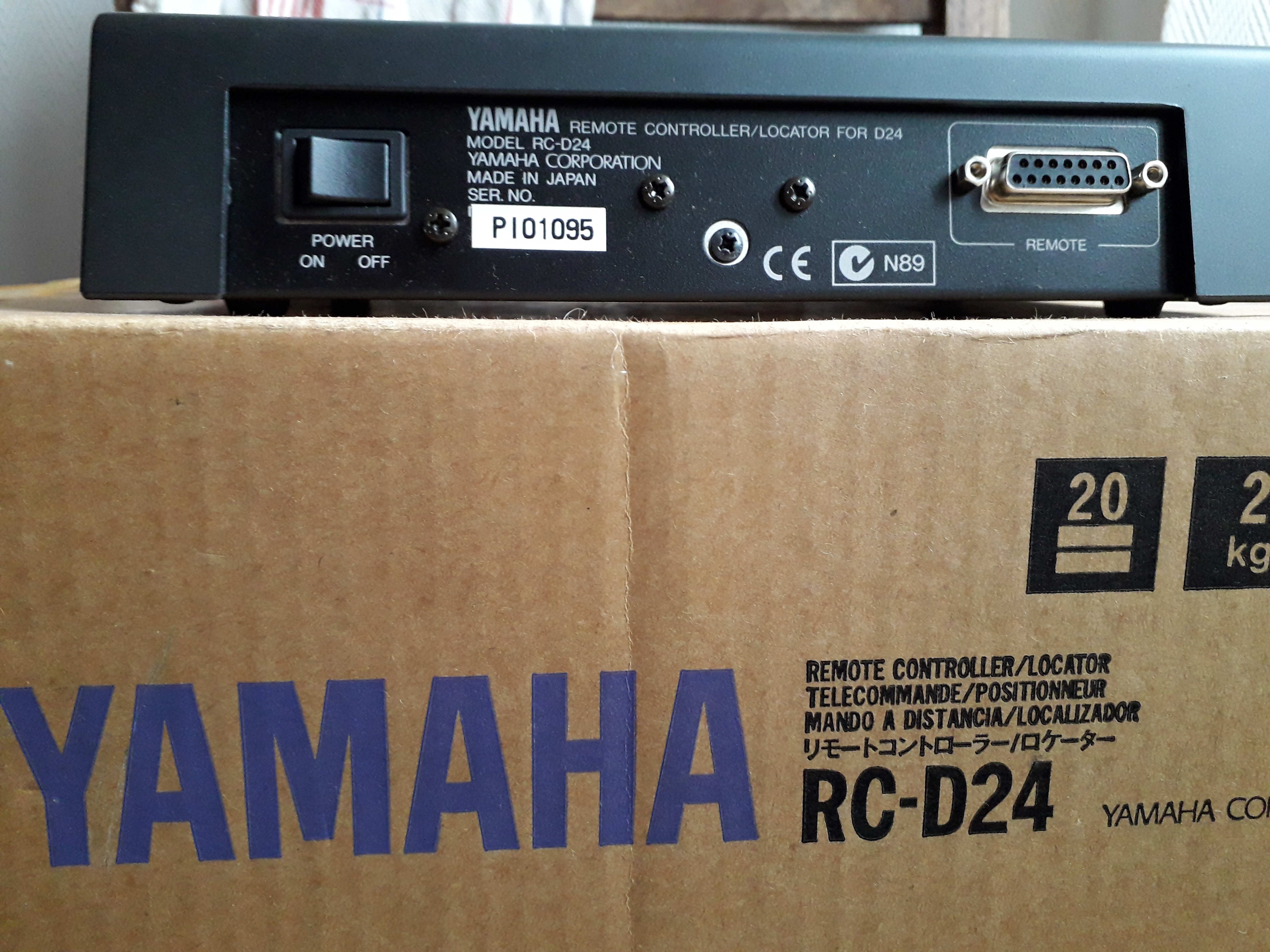 Yamaha D24 (28168)