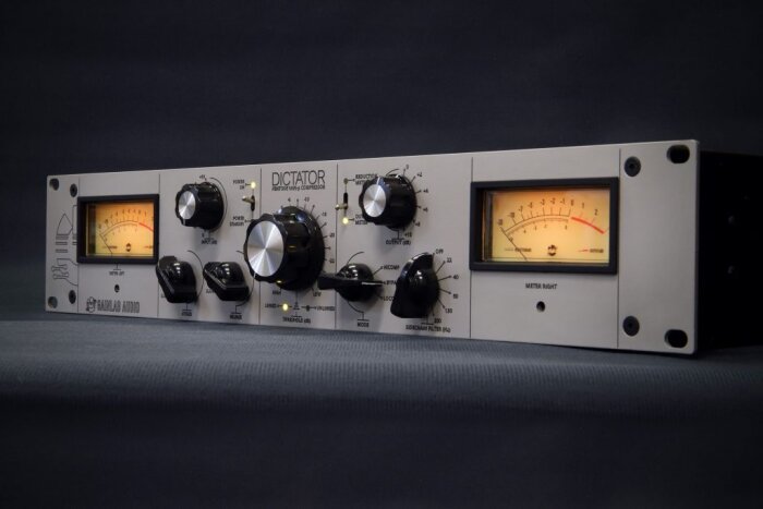 06-1024x683 06-1024x683