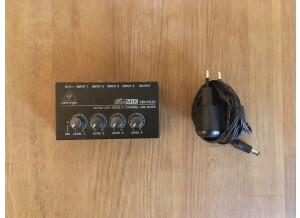 Behringer MICROMIX MX400 (37345)