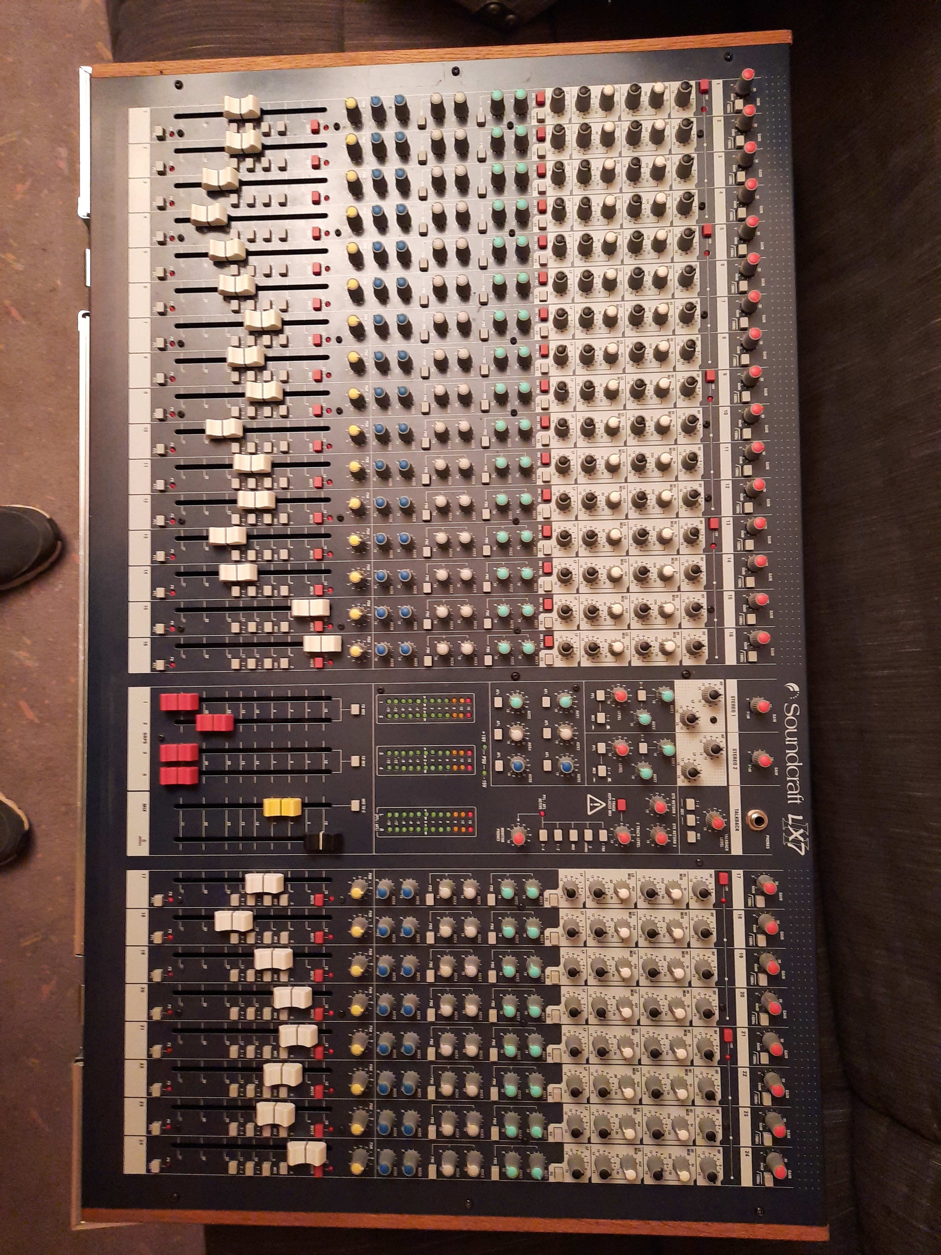 Soundcraft LX7ii 24
