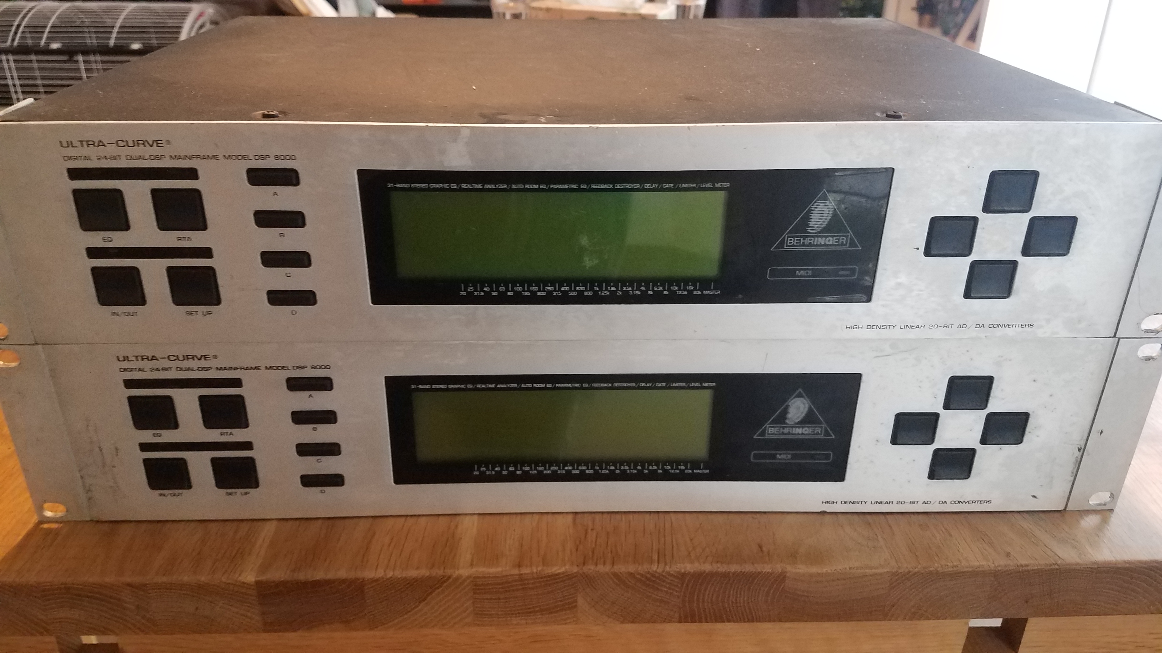  Behringer Ultra Curve DSP 8000