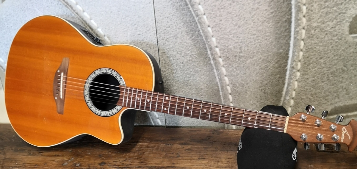 Ovation 1761