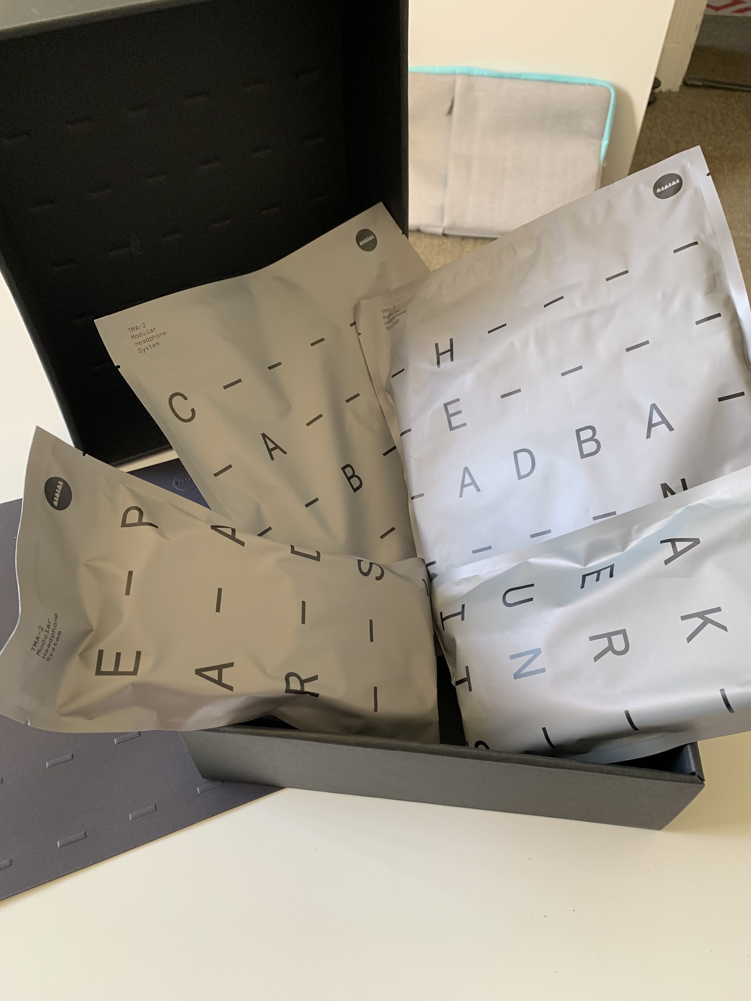 Aiaiai TMA-2 HD : 2_Photo Opened Box