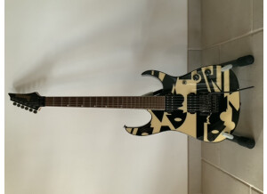 E15794A9-394A-4A12-9604-EBF3A45E38EA