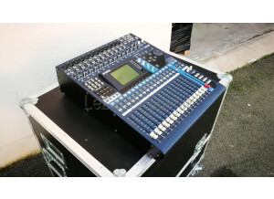 Yamaha 01V96 (2)