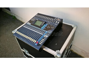 Yamaha 01V96 (6)