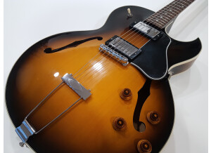 Gibson ES-135 (75696)