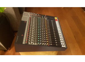 Soundcraft FX16II (28580)