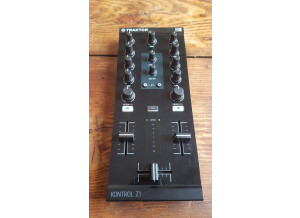 Native Instruments Traktor Kontrol Z1 (72205)