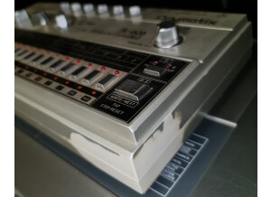 Roland TR-606 (57900)