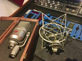 Neumann TLM 170