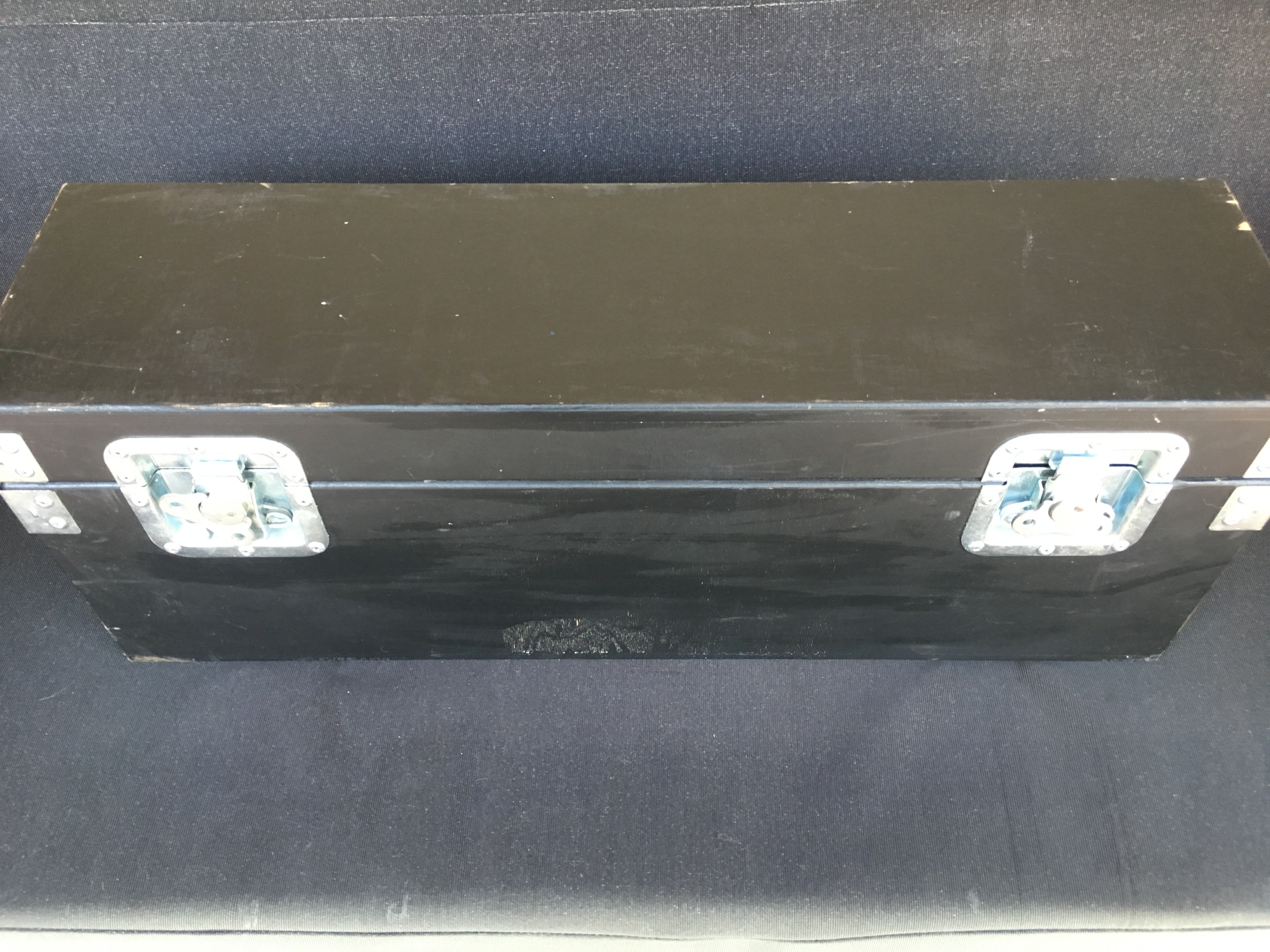 FLIGHT 70 x 18.5 x 27h #111